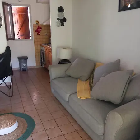 Maison Charmante A Avec Piscine Partagee *