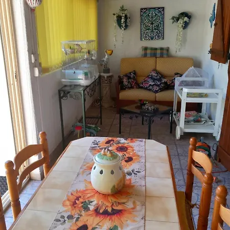 Maison Charmante A Avec Piscine Partagee Dom wakacyjny Gruissan