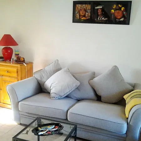 Feriehus Maison Charmante A Avec Piscine Partagee *