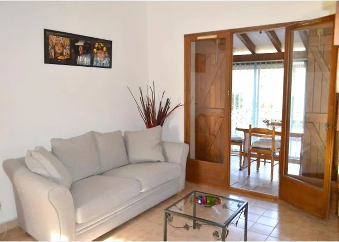 Maison Charmante A Avec Piscine Partagee Gruissan