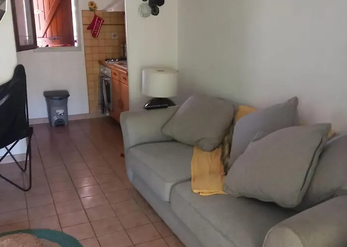 Maison Charmante A Avec Piscine Partagee *
