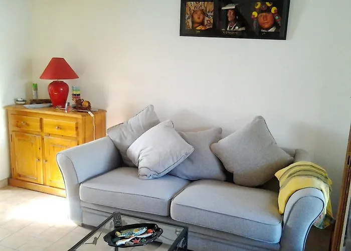 Semesterbostad Maison Charmante A Avec Piscine Partagee *